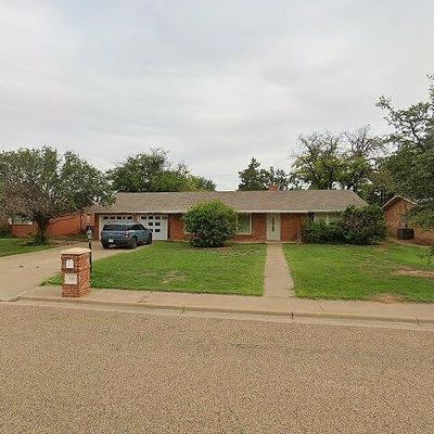 219 Willowwood Ln, Levelland, TX 79336