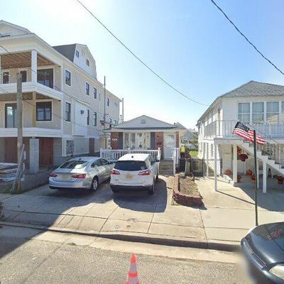 22 1/2 N Frontenac Ave, Margate City, NJ 08402