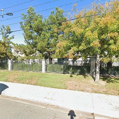 220 W Walnut Ave, Rialto, CA 92376