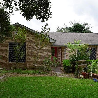 2200 Golden Ave, Bay City, TX 77414