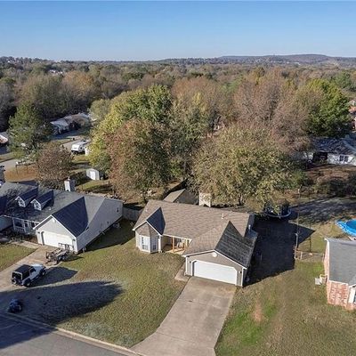 2205 Granite Cir, Van Buren, AR 72956