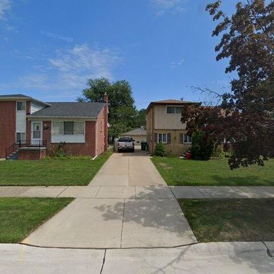 22066 Melrose Ct, Eastpointe, MI 48021