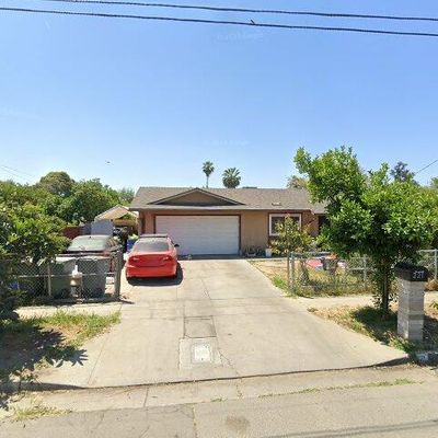 221 W San Joaquin St, Fresno, CA 93706