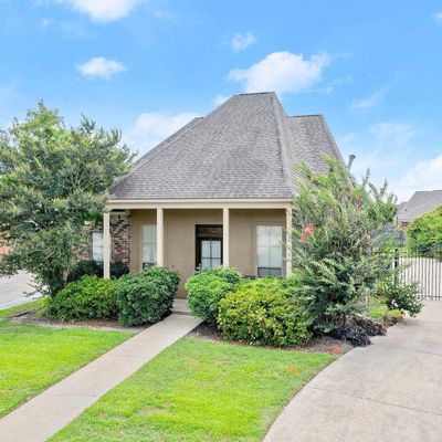 2211 Springtide Dr, Baton Rouge, LA 70810