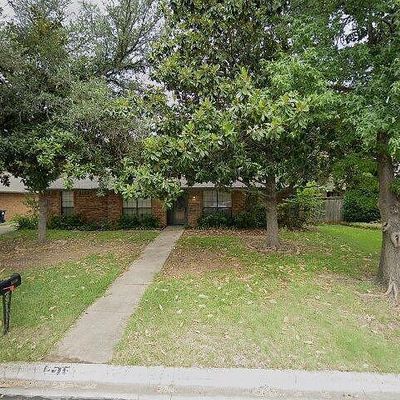 2219 N Lake Trl, Denton, TX 76201