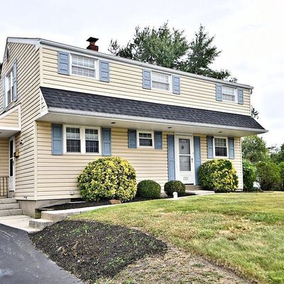 222 Fox Run Rd, King Of Prussia, PA 19406