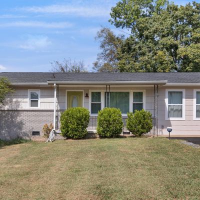 2221 W Gilbert Ln, Knoxville, TN 37920