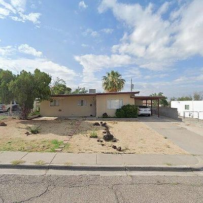 2224 Bellamah Dr, Las Cruces, NM 88001