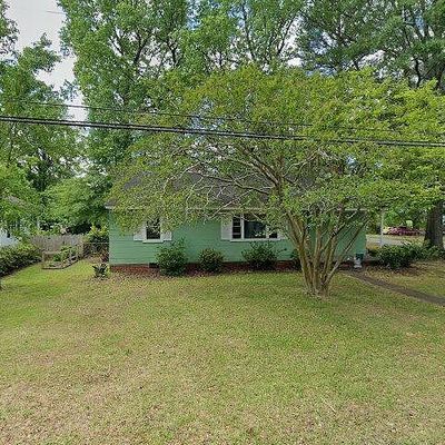 2225 Wintergreen Dr, Chesapeake, VA 23323