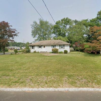 20 Ridge Dr, East Hanover, NJ 07936