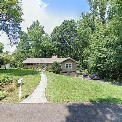 200 Wicklow Rd, Winston Salem, NC 27106