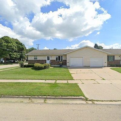 2004 13 Th Ave, Monroe, WI 53566