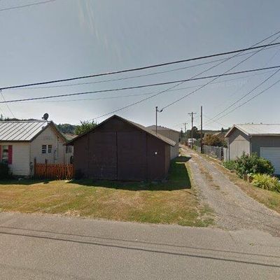 2007 Cedar Ave, Reedsport, OR 97467