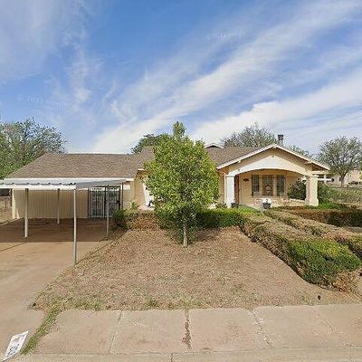 201 Walnut St, Idalou, TX 79329