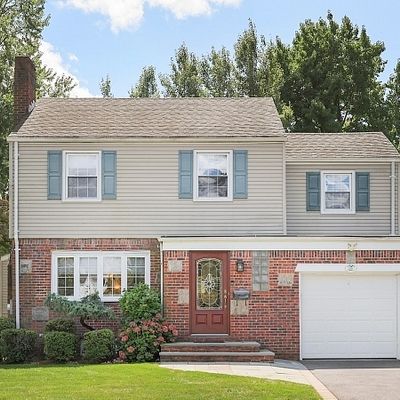 201 Wayne Ave, River Edge, NJ 07661