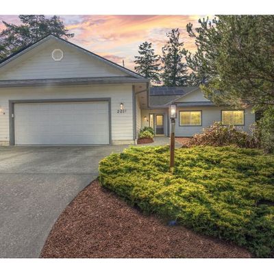 2011 Willow Loop, Florence, OR 97439