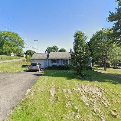 2014 Clayton Rd, Beaver Falls, PA 15010