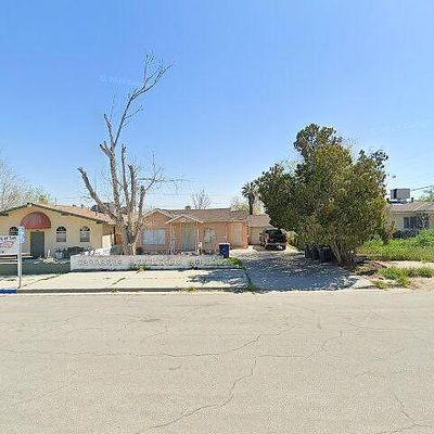 202 Van Buren St, Taft, CA 93268