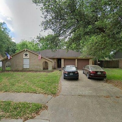 2024 Stonesthrow Dr, Bay City, TX 77414