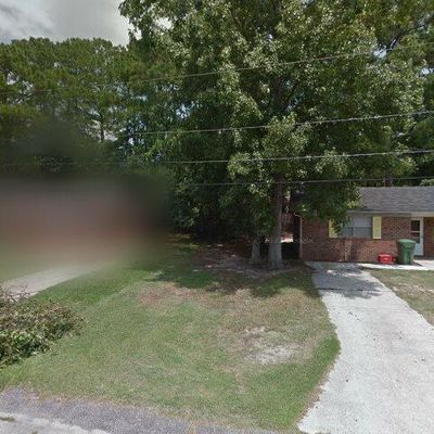 203 Kilarny Rd W, Wilmington, NC 28409