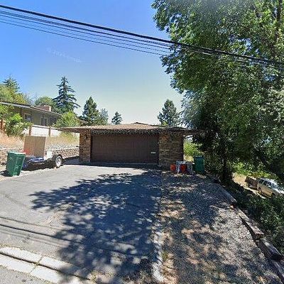 2040 Huron St, Klamath Falls, OR 97601