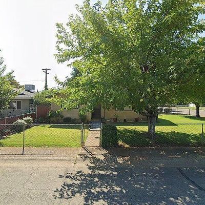 2041 Comet St, Redding, CA 96002