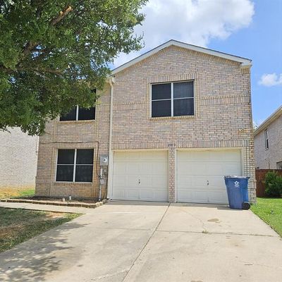 2049 Talon Dr, Lewisville, TX 75077