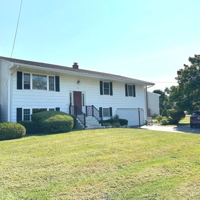 206 Seneca Dr, Groton, CT 06340