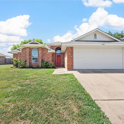 207 Knight Ln, Waco, TX 76705