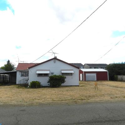 207 Lola St, Molalla, OR 97038