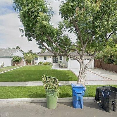 20807 Vose St, Winnetka, CA 91306