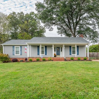 209 Hughey Dr, Gastonia, NC 28056