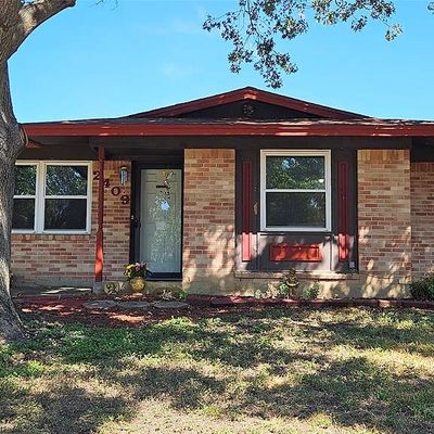 2409 Misty Ln, Carrollton, TX 75006