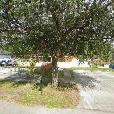 2421 Nw 99 Th Ter, Miami, FL 33147