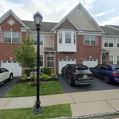 2422 Canterbury Ln, North Brunswick, NJ 08902