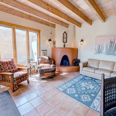 244 Maynard #6, Santa Fe, NM 87501