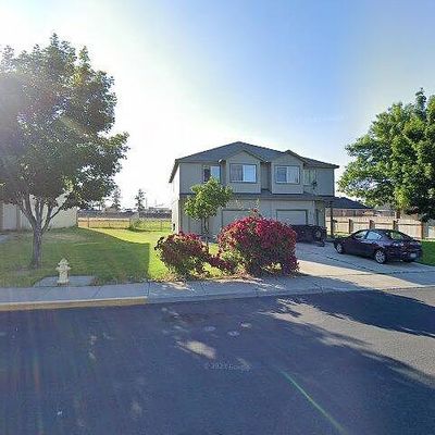 2454 Nw 8 Th St, Redmond, OR 97756