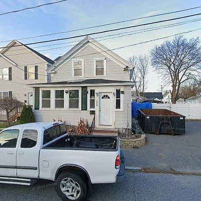 249 W London St, Lowell, MA 01852