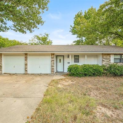 2490 Holly St, Stephenville, TX 76401