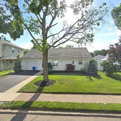 25 Hahn Ave, Rochelle Park, NJ 07662