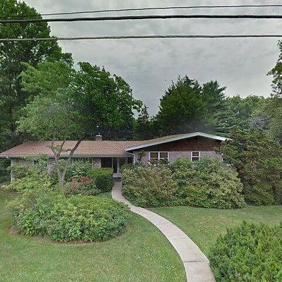 250 Bella Vista Dr, Bethlehem, PA 18017