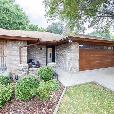 2501 Poppy Ln, Euless, TX 76039