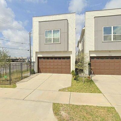 2503 Des Chaumes St, Houston, TX 77026