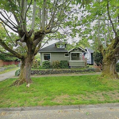 2511 N Warner St, Tacoma, WA 98406