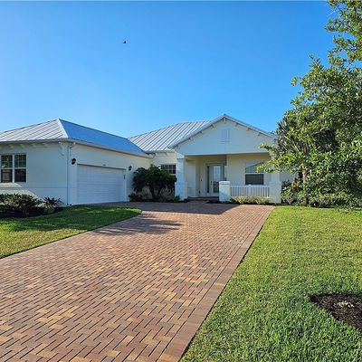 2545 Saint Lucia Cir, Vero Beach, FL 32967