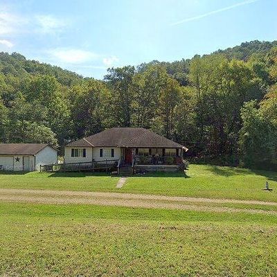 256 Blue Creek Rd, Elkview, WV 25071