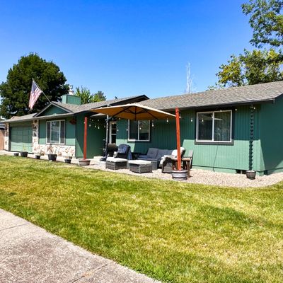 2589 Lausanne Cir, Medford, OR 97504