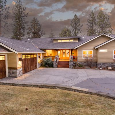 2590 Nw Champion Cir, Bend, OR 97703