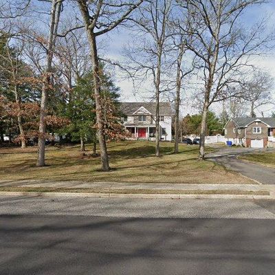 26 Grand Ave, Toms River, NJ 08753