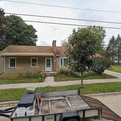 2604 Garfield St, Two Rivers, WI 54241